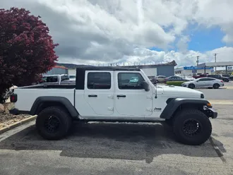 2020 Jeep Gladiator photo 2