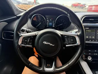 F-PACE 10