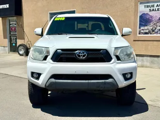 2013 TOYOTA Tacoma photo 2