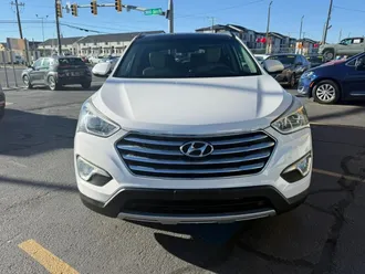 2013 Hyundai Santa Fe photo 2