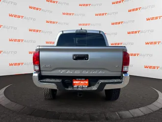 2019 Toyota Tacoma photo 4