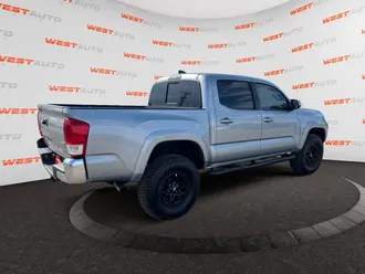 2019 Toyota Tacoma photo 5