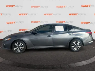 2022 Nissan Altima photo 2
