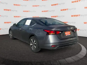 2022 Nissan Altima photo 3