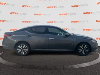 2022 Nissan Altima photo 6