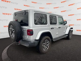 2024 Jeep Wrangler photo 5