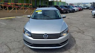 2013 Volkswagen Passat photo 2
