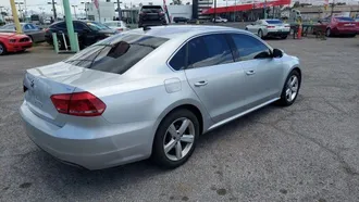 2013 Volkswagen Passat photo 6