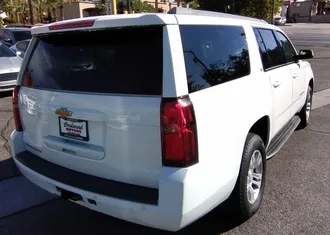 2018 Chevrolet Suburban photo 4