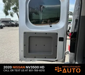 NV Passenger NV3500 HD 17