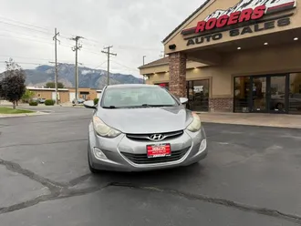 2013 Hyundai Elantra photo 3