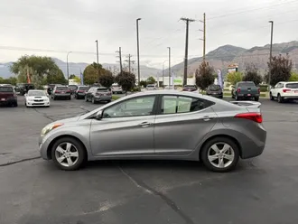 2013 Hyundai Elantra photo 6