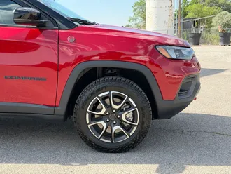 2026 Jeep Compass photo 4