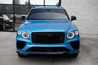 2025 Bentley Bentayga photo 3