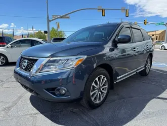 2013 Nissan Pathfinder photo 3