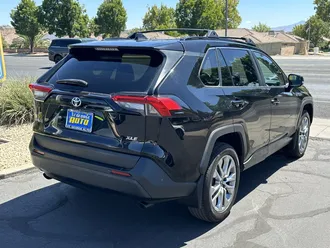 2022 Toyota RAV4 photo 3