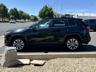 2022 Toyota RAV4 photo 6