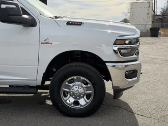 2026 Ram 3500 photo 4