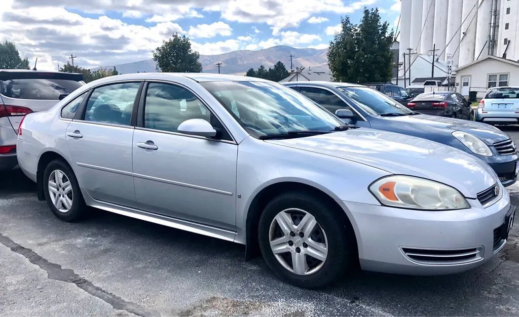 2010 Chevrolet Impala LS 4dr Sedan