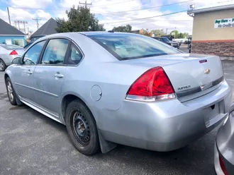 2010 Chevrolet Impala photo 3