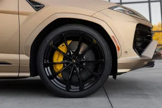 2025 Lamborghini Urus photo 4