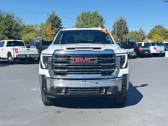2024 GMC Sierra 3500HD photo 2