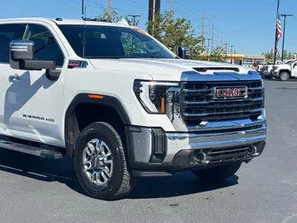 2024 GMC Sierra 3500HD photo 4