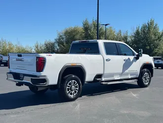 2024 GMC Sierra 3500HD photo 6