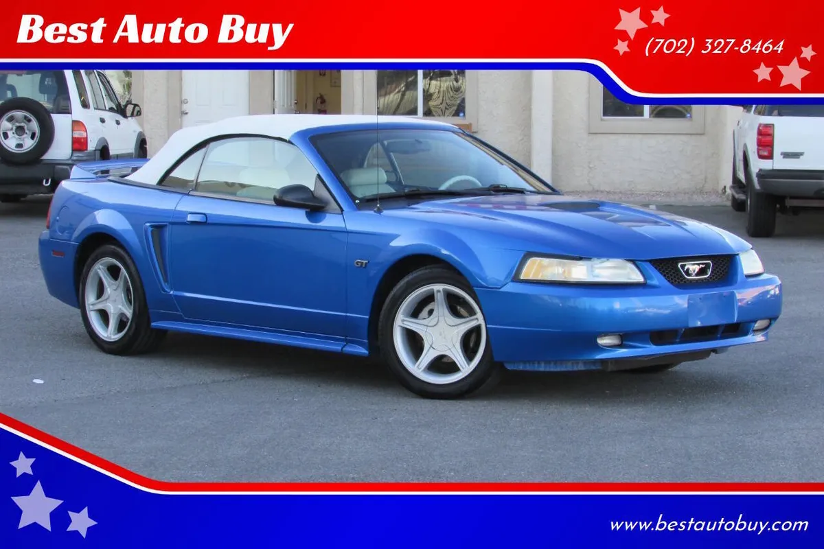 2000 Ford Mustang GT 2dr Convertible