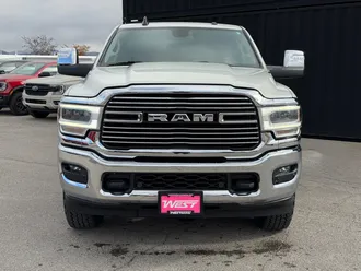 2023 Ram 3500 photo 2
