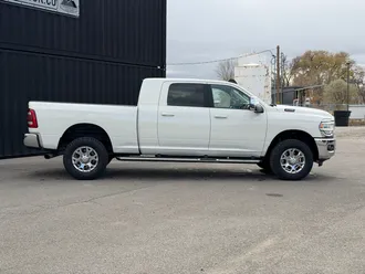 2023 Ram 3500 photo 6
