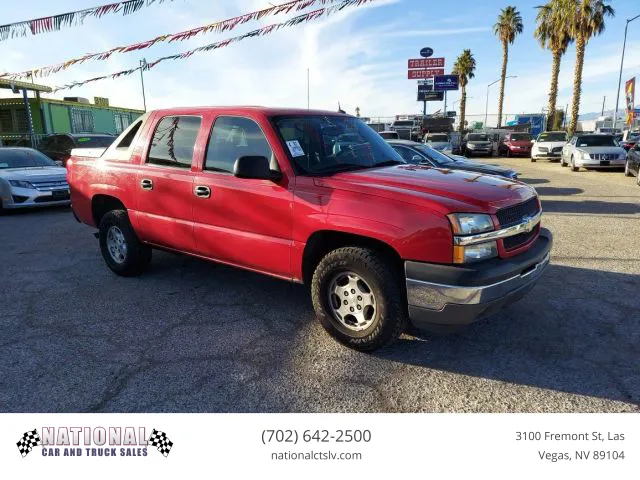 2005 Chevrolet Avalanche 1500 LS Sport Utility Pickup 4D 5 1/4 ft