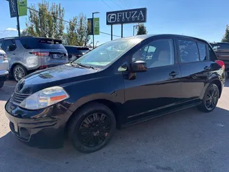 2011 Nissan Versa photo 4