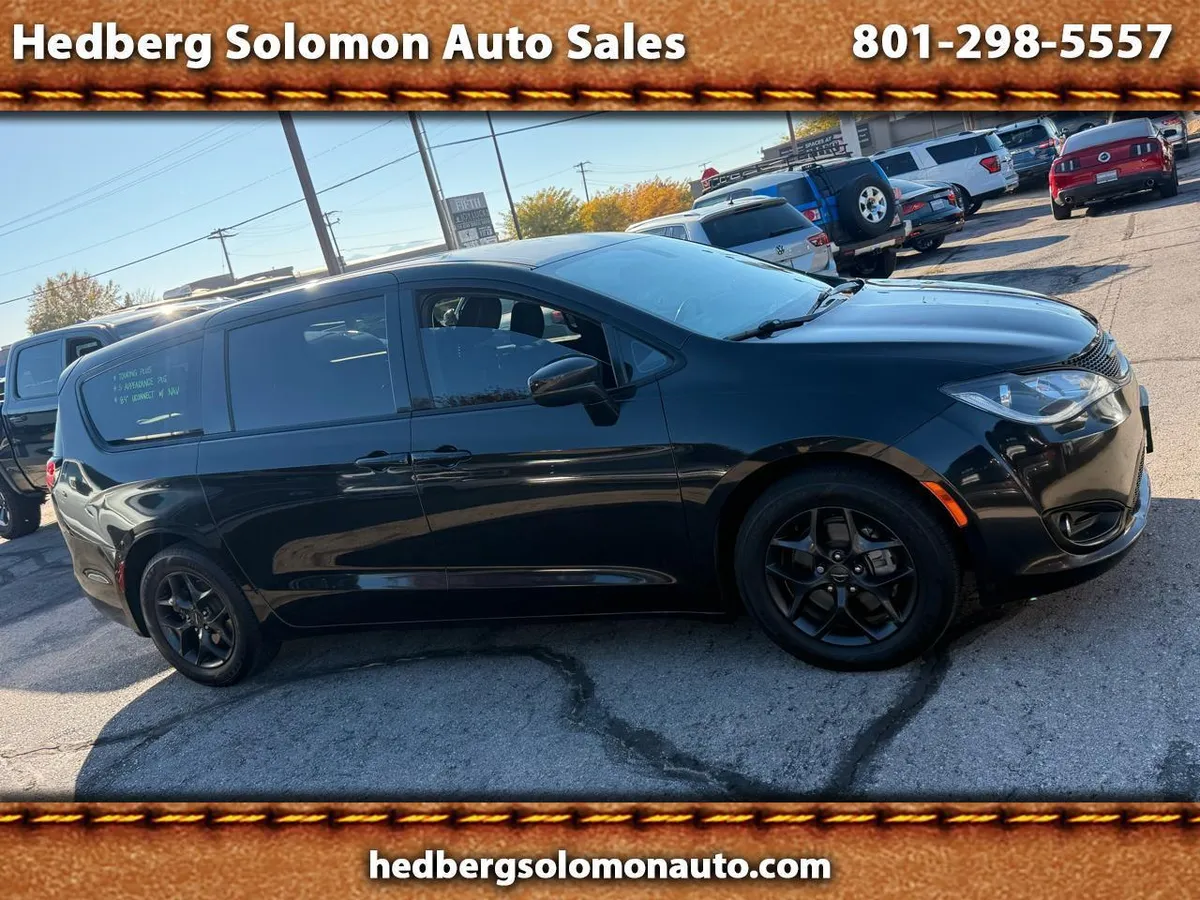 2018 Chrysler Pacifica Touring Sport Plus FWD