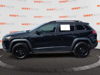 2022 Jeep Cherokee photo 2