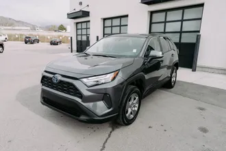 2024 Toyota RAV4 photo 3