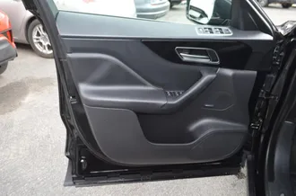 F-Pace 15