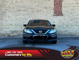 2017 Nissan Altima photo 4