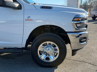 2026 Ram 3500 photo 4