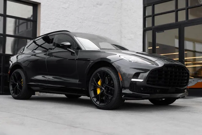 2026 Aston Martin DBX
