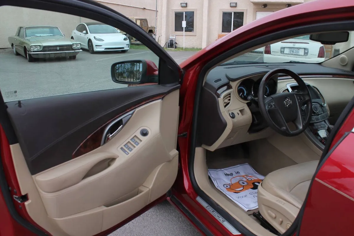 Carousel Image 19