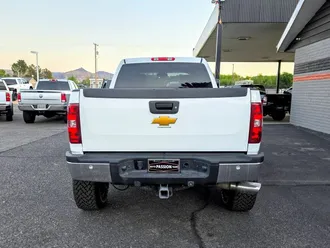 2010 Chevrolet Silverado 2500 HD Crew Cab photo 4