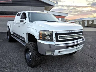 2010 Chevrolet Silverado 2500 HD Crew Cab photo 7