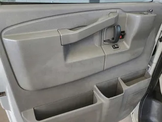 Express 3500 Passenger 21
