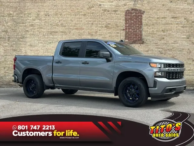2022 Chevrolet Silverado 1500 Limited Crew Cab Custom Pickup 4D 5 3/4 ft