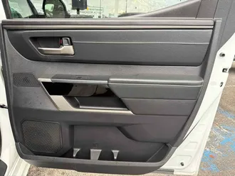 Tundra 4WD 17
