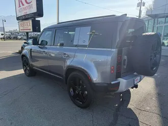 Defender 8