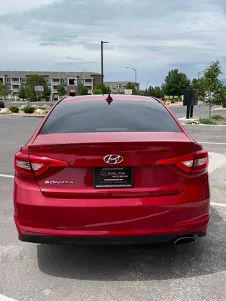 2017 Hyundai Sonata photo 4
