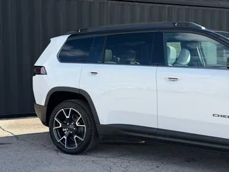 2026 Jeep Cherokee photo 5