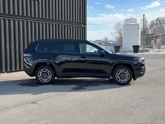 2026 Jeep Cherokee photo 6